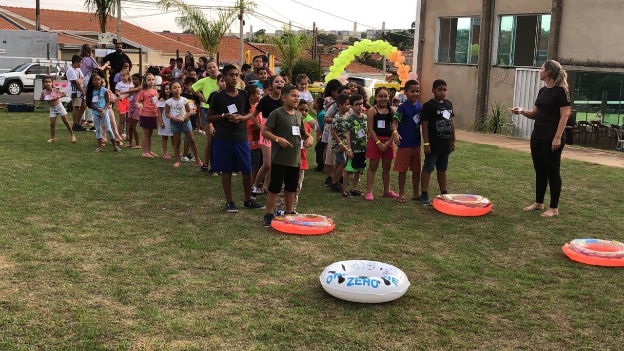 Foto 7 de 9 — Centenas de crianças participam de festa de graça Araraquara; 'alegria tomou conta'
